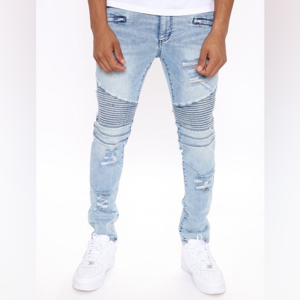 Fashion Nova Men's Sky Blue Ripped Jeans 38